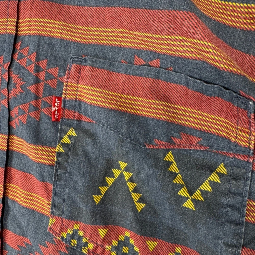 Levis Mens Southwestern Aztec Print Button Down Shirt‎ Blue Red Yellow Medium